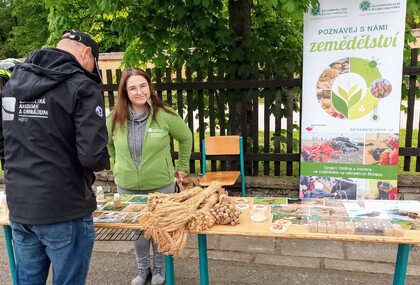 Regionální kolo jízdy zručnosti s traktorem a s vlekem se uskutečnilo v Hlušicích